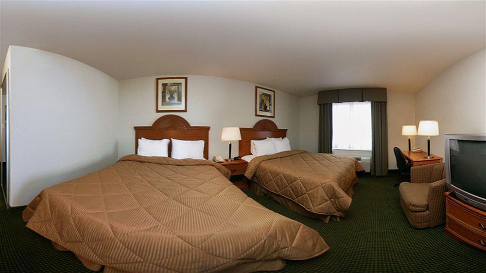 Quality Inn & Suites Franklin Exterior photo